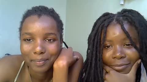 sleciah online show from 12-16-25, 09:36