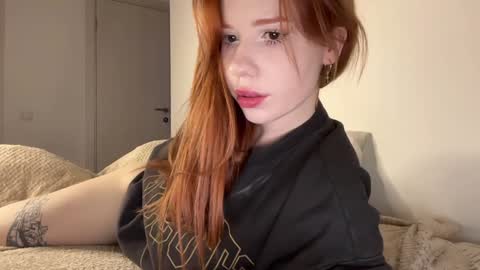 Snapshot of sleepycode002 chatting on 02-09-26, 12:36 JoO online show from 02-09-26, 12:36