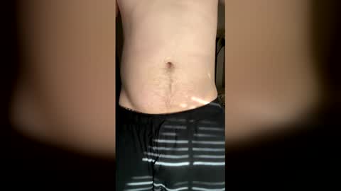 Snapshot of slender6ft2man chatting on 04-05-26, 03:31 Aaron online show from 04-05-26, 03:31