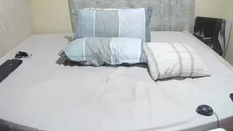 slender_sweetbabe online show from 05-24-26, 11:37