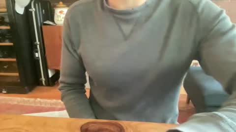 slickandeasy39 online show from 12-19-24, 03:52