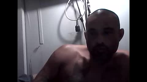 Snapshot of slickstre chatting on 04-15-26, 03:46 slickstre online show from 04-15-26, 03:46