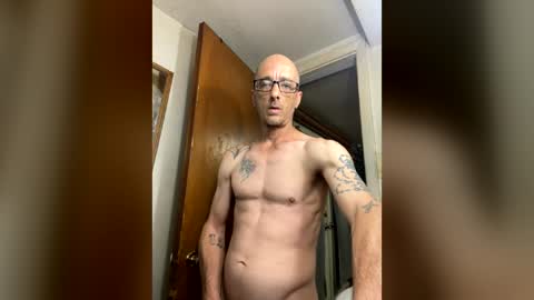 Snapshot of slim315488 chatting on 06-22-26, 01:29 slim315488 online show from 06-22-26, 01:29