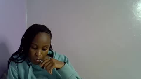 Alicia online show from 09-28-25, 01:27