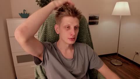 Snapshot of slim_andy chatting on 01-25-25, 01:30 Andy online show from 01-25-25, 01:30