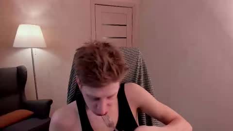 Snapshot of slim_andy chatting on 02-16-25, 07:37 Andy online show from 02-16-25, 07:37