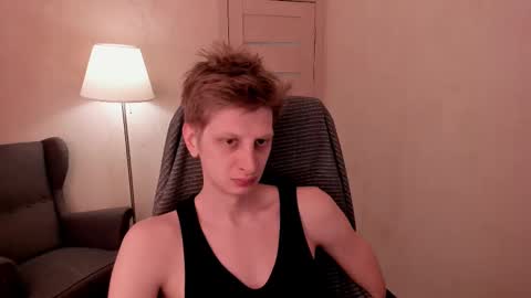 Snapshot of slim_andy chatting on 03-06-25, 07:25 Andy online show from 03-06-25, 07:25