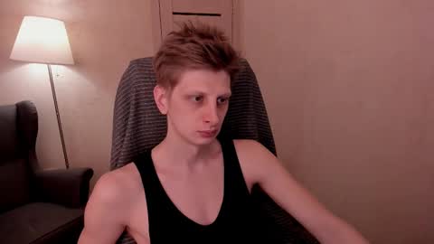 Snapshot of slim_andy chatting on 03-06-25, 01:35 Andy online show from 03-06-25, 01:35