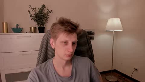 Snapshot of slim_andy chatting on 03-07-25, 01:40 Andy online show from 03-07-25, 01:40