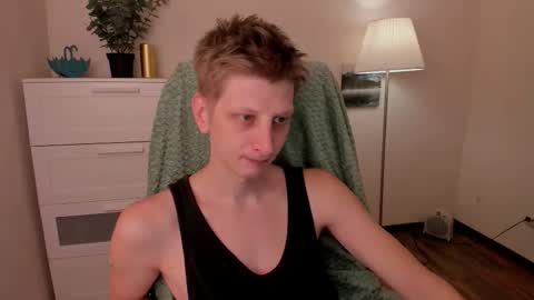 Snapshot of slim_andy chatting on 09-20-25, 10:16 Andy online show from 09-20-25, 10:16