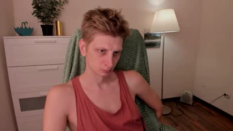 Snapshot of slim_andy chatting on 09-25-25, 09:35 Andy online show from 09-25-25, 09:35