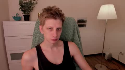 Snapshot of slim_andy chatting on 10-02-25, 07:37 Andy online show from 10-02-25, 07:37