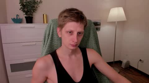 Snapshot of slim_andy chatting on 10-12-25, 10:25 Andy online show from 10-12-25, 10:25