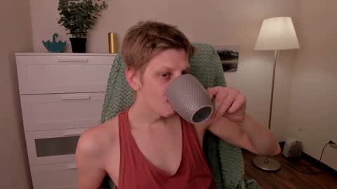 Snapshot of slim_andy chatting on 10-24-25, 07:38 Andy online show from 10-24-25, 07:38