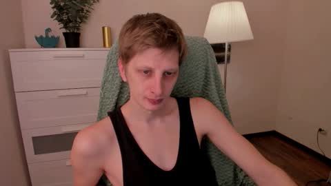 Snapshot of slim_andy chatting on 11-02-25, 10:39 Andy online show from 11-02-25, 10:39