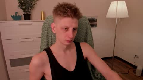 Snapshot of slim_andy chatting on 11-14-25, 08:18 Andy online show from 11-14-25, 08:18