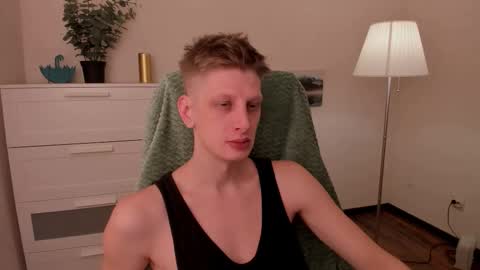 Snapshot of slim_andy chatting on 11-15-25, 08:27 Andy online show from 11-15-25, 08:27