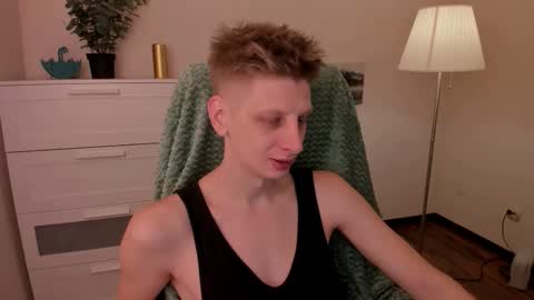 Snapshot of slim_andy chatting on 11-20-25, 08:19 Andy online show from 11-20-25, 08:19