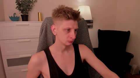 Snapshot of slim_andy chatting on 11-21-25, 08:40 Andy online show from 11-21-25, 08:40