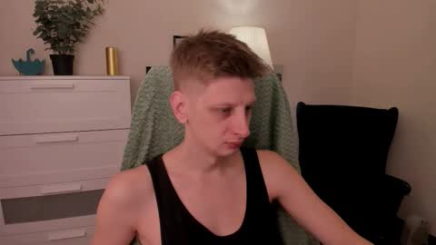 Snapshot of slim_andy chatting on 11-23-25, 08:41 Andy online show from 11-23-25, 08:41