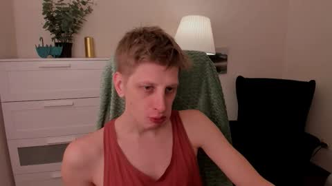 Snapshot of slim_andy chatting on 12-19-25, 08:38 Andy online show from 12-19-25, 08:38