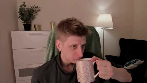 Snapshot of slim_andy chatting on 02-20-26, 08:31 Andy online show from 02-20-26, 08:31