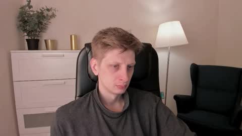 Snapshot of slim_andy chatting on 03-08-26, 08:34 Andy online show from 03-08-26, 08:34