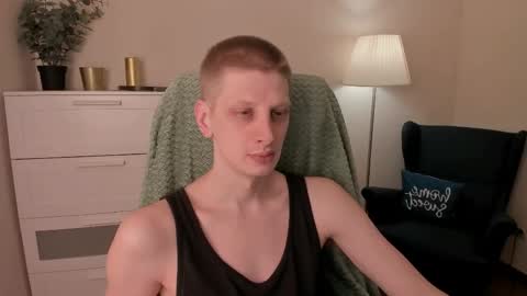 Snapshot of slim_andy chatting on 03-29-26, 08:42 Andy online show from 03-29-26, 08:42