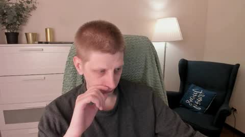 Snapshot of slim_andy chatting on 04-12-26, 08:47 Andy online show from 04-12-26, 08:47