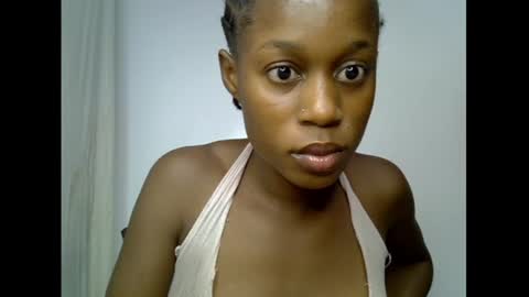 Snapshot of slim_candy12 chatting on 06-24-26, 08:30 Lily online show from 06-24-26, 08:30