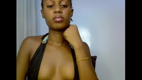 Snapshot of slim_candy12 chatting on 06-27-26, 06:46 Lily online show from 06-27-26, 06:46