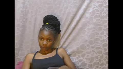 Snapshot of slim_girl01 chatting on 01-25-25, 12:38 slim_girl01 online show from 01-25-25, 12:38