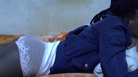 slim_girl3 online show from 10-29-25, 02:08