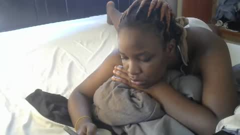 Snapshot of slim_joy chatting on 02-18-25, 12:06 slim_joy online show from 02-18-25, 12:06