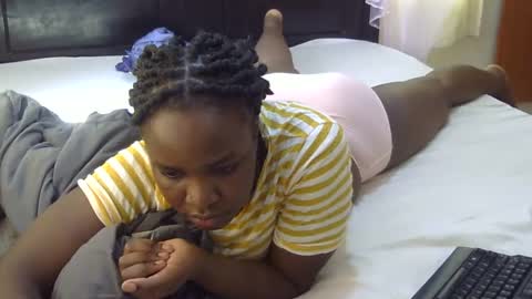 Snapshot of slim_joy chatting on 03-12-25, 12:15 slim_joy online show from 03-12-25, 12:15