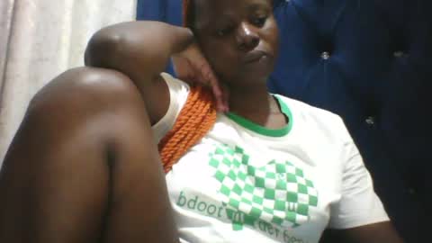 Snapshot of slim_petite_ebony chatting on 06-17-26, 01:30 slim_petite_ebony online show from 06-17-26, 01:30