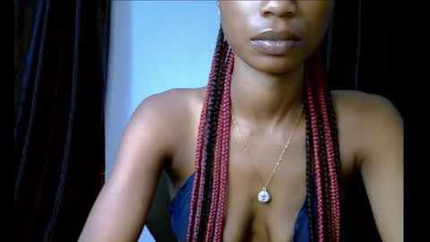 Snapshot of slim_petitqueen chatting on 11-22-25, 08:08 Alice online show from 11-22-25, 08:08