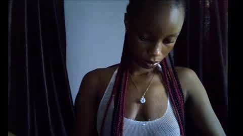 Snapshot of slim_petitqueen chatting on 11-24-25, 08:25 Alice online show from 11-24-25, 08:25