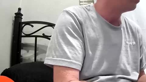 Snapshot of slimnsexy00 chatting on 05-18-26, 10:21 slimnsexy00 online show from 05-18-26, 10:21