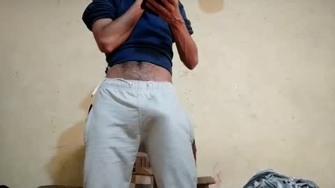 Snapshot of slimshaddyxx chatting on 12-05-24, 07:16 Prince online show from 12-05-24, 07:16