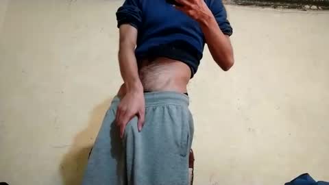 Snapshot of slimshaddyxx chatting on 12-13-24, 05:38 Prince online show from 12-13-24, 05:38