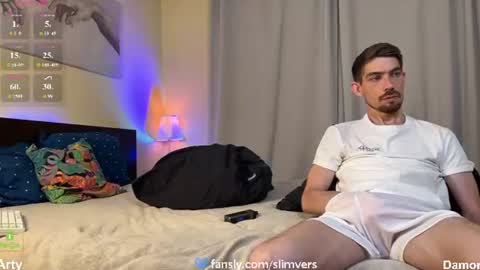 Snapshot of slimvers chatting on 07-20-26, 07:38 Art online show from 07-20-26, 07:38