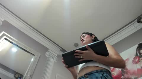 Snapshot of slut_milf4u chatting on 12-04-25, 12:31 Paola online show from 12-04-25, 12:31