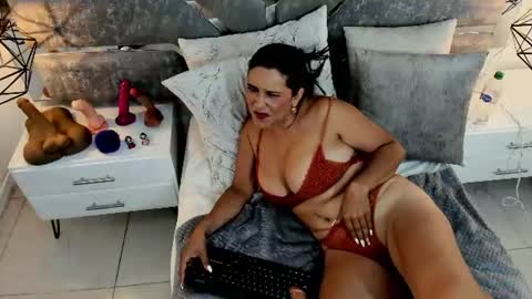 Snapshot of slut_milf_ chatting on 07-15-26, 06:46 slut_milf_ online show from 07-15-26, 06:46