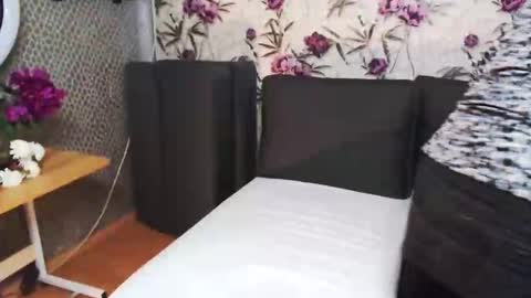slutihmami online show from 05-27-26, 06:10