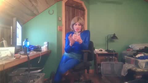 slutjennifertransxx online show from 10-04-25, 03:26