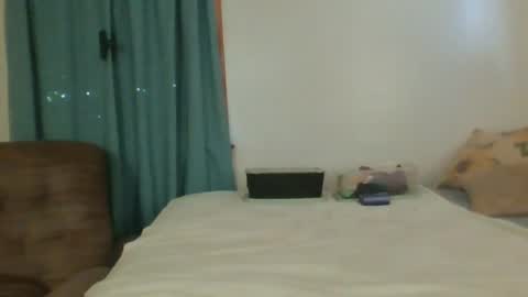 Snapshot of sluttamer72 chatting on 06-21-26, 03:14 Jade and Thomas online show from 06-21-26, 03:14