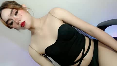 slutty_rose69 online show from 05-23-26, 11:25