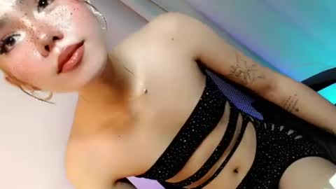 Snapshot of slutty_rose69 chatting on 07-17-26, 10:44 slutty_rose69 online show from 07-17-26, 10:44