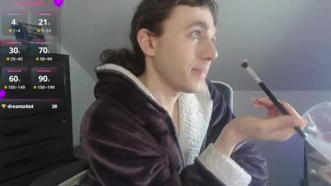 Natsu online show from 03-24-26, 03:06